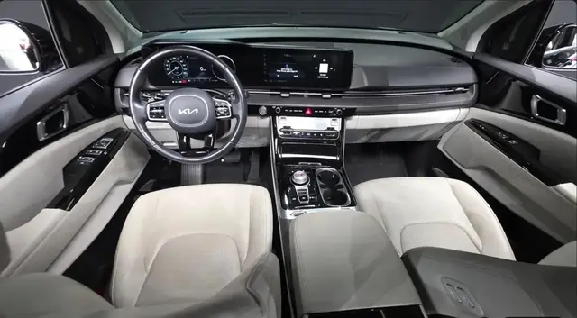 KIA CARNIVAL NOBLESSE 2023