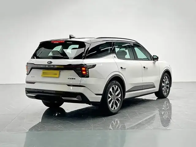 FORD EDGE L AWD 2023