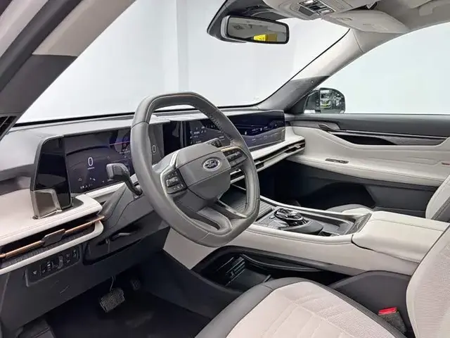 FORD EDGE L AWD 2023