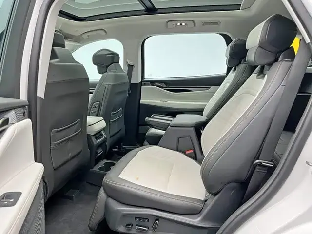 FORD EDGE L AWD 2023
