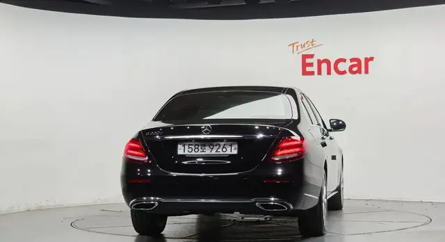MERCEDES-BENZ W213 E220D EXCLUSIVE 2019