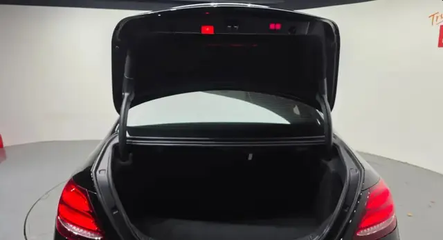 MERCEDES-BENZ W213 E220D EXCLUSIVE 2019