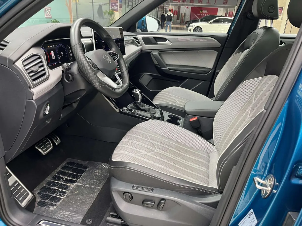 VOLKSWAGEN TAYRON AWD R-LINE PRO 2022