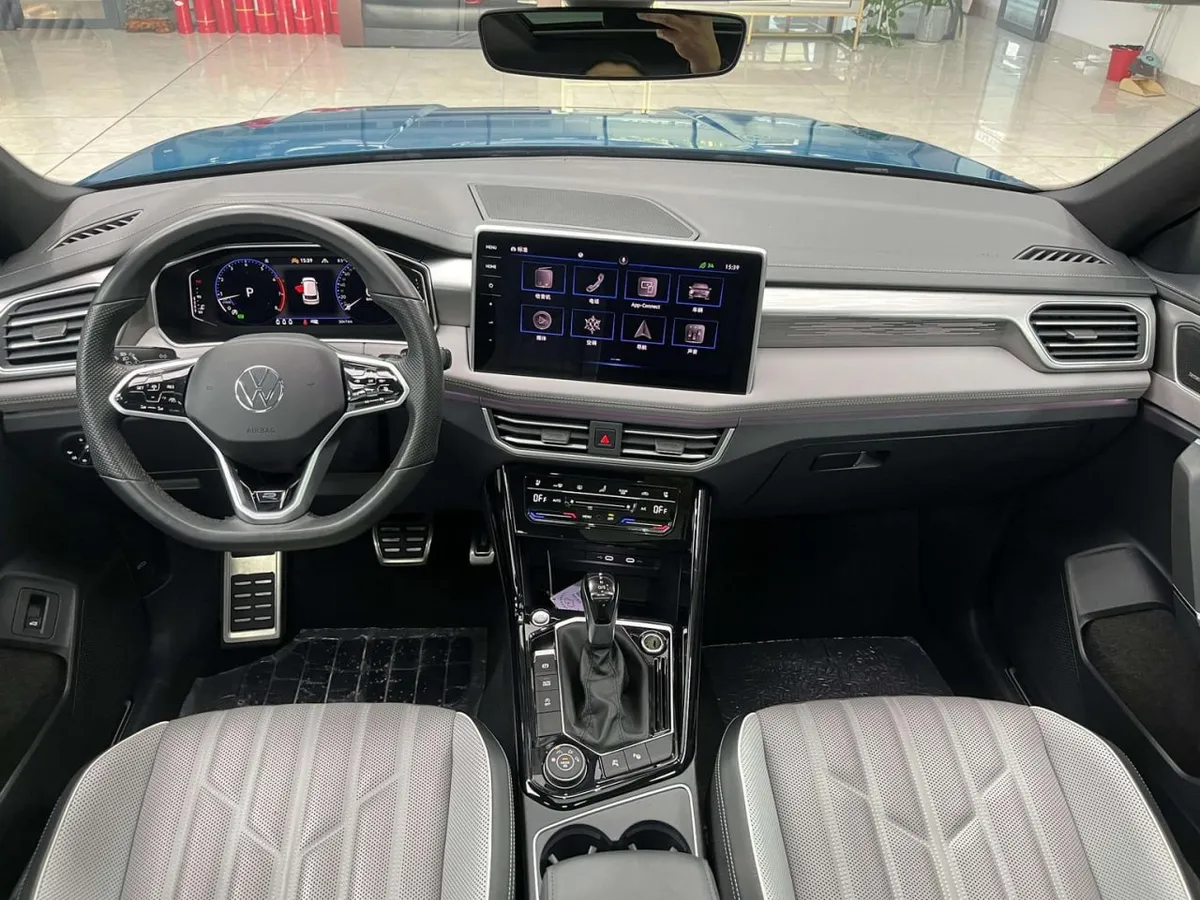 VOLKSWAGEN TAYRON AWD R-LINE PRO 2022