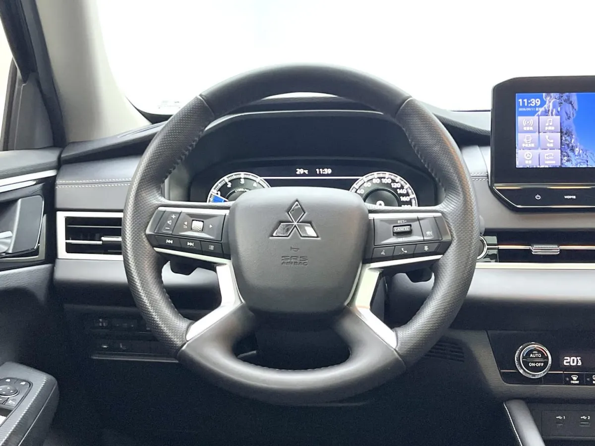 MITSUBISHI OUTLANDER PREMIUM 2023