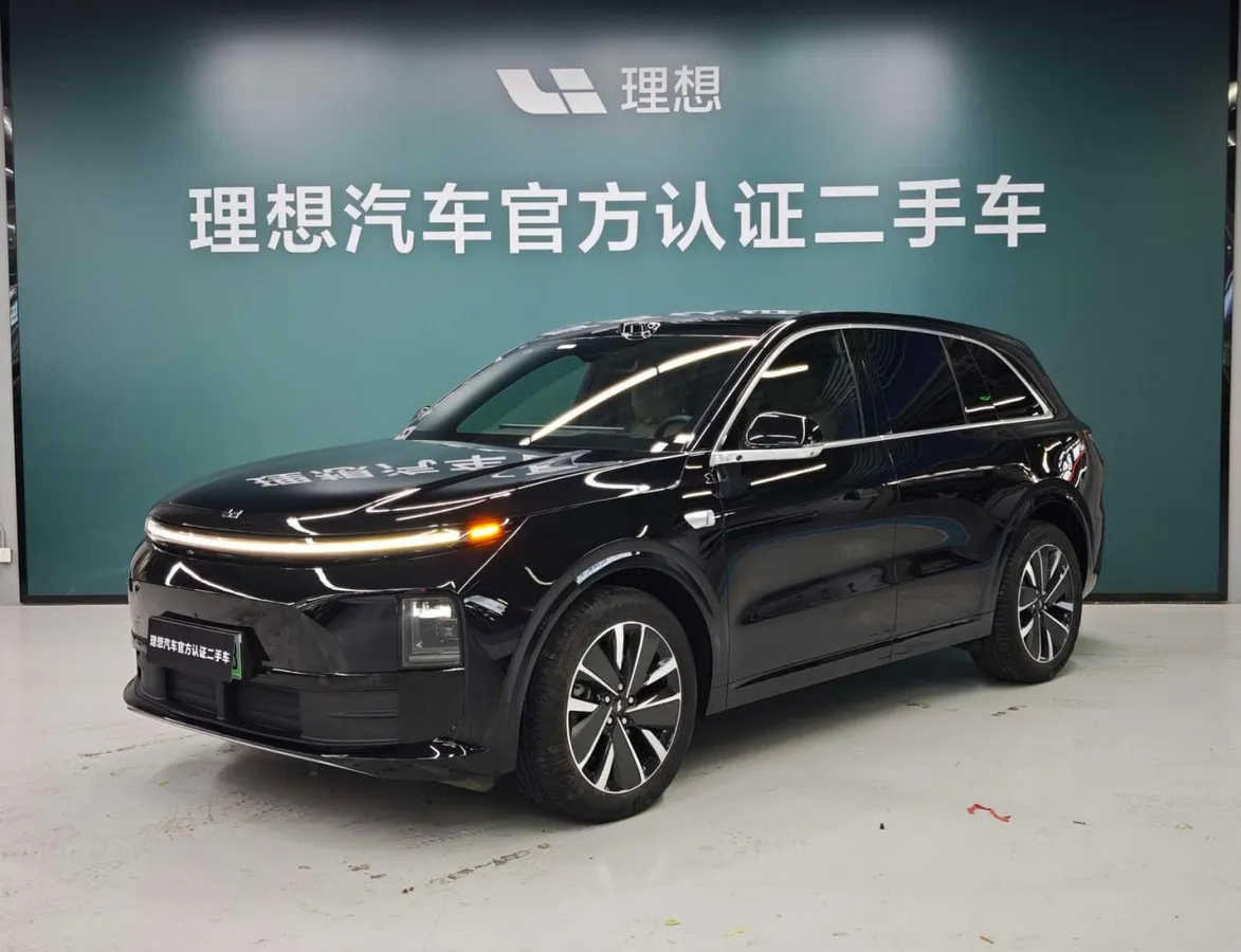 LI AUTO L6 2025
