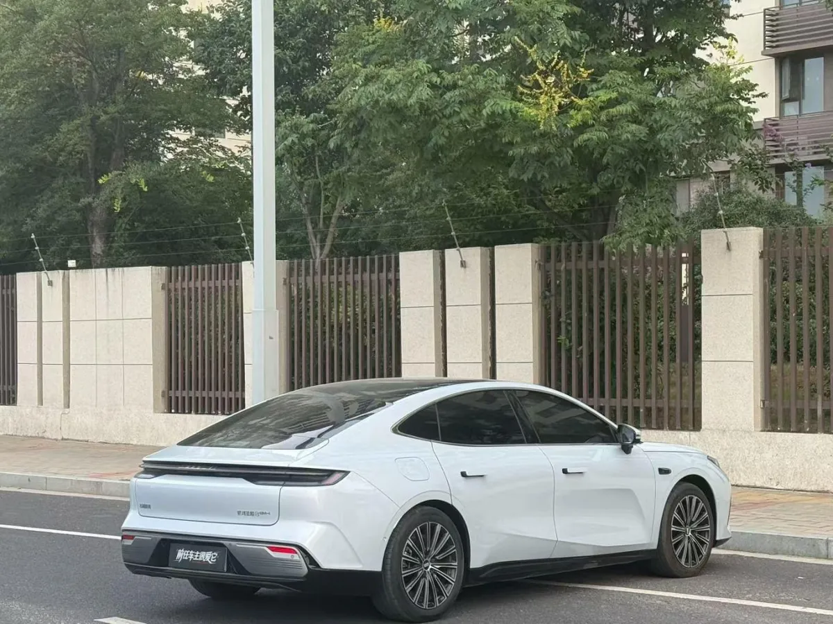 GEELY STAR 130KM STAR 8 PHEV 130KM 2025