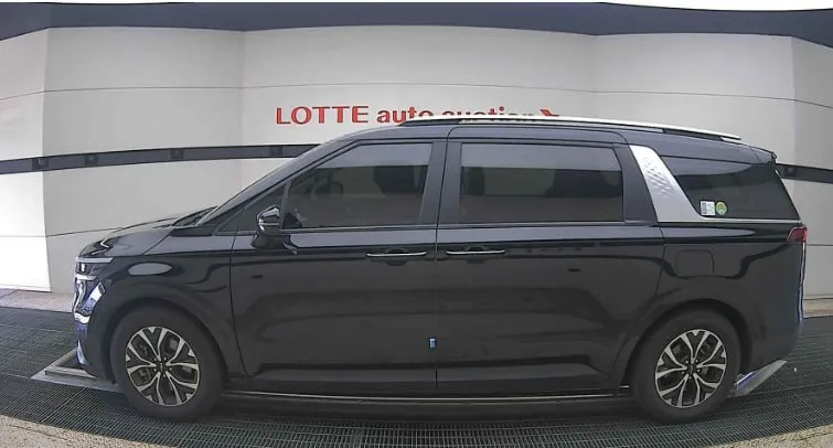KIA CARNIVAL 2023