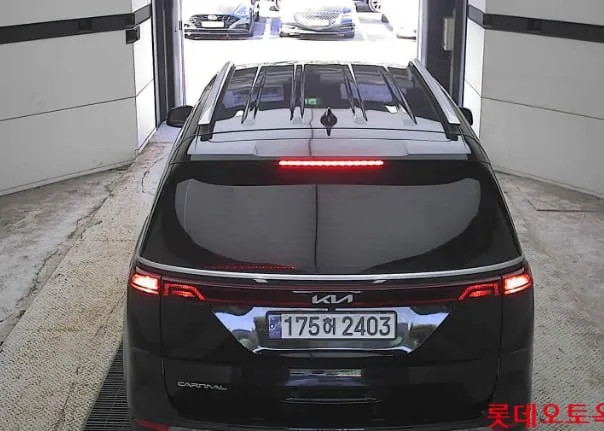 KIA CARNIVAL 2023