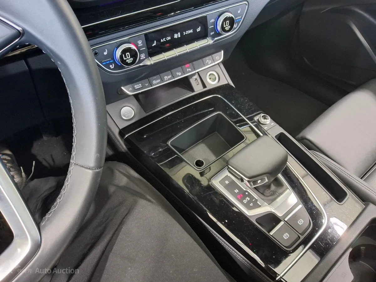 AUDI Q5 45 TFSI QUATTRO 2022