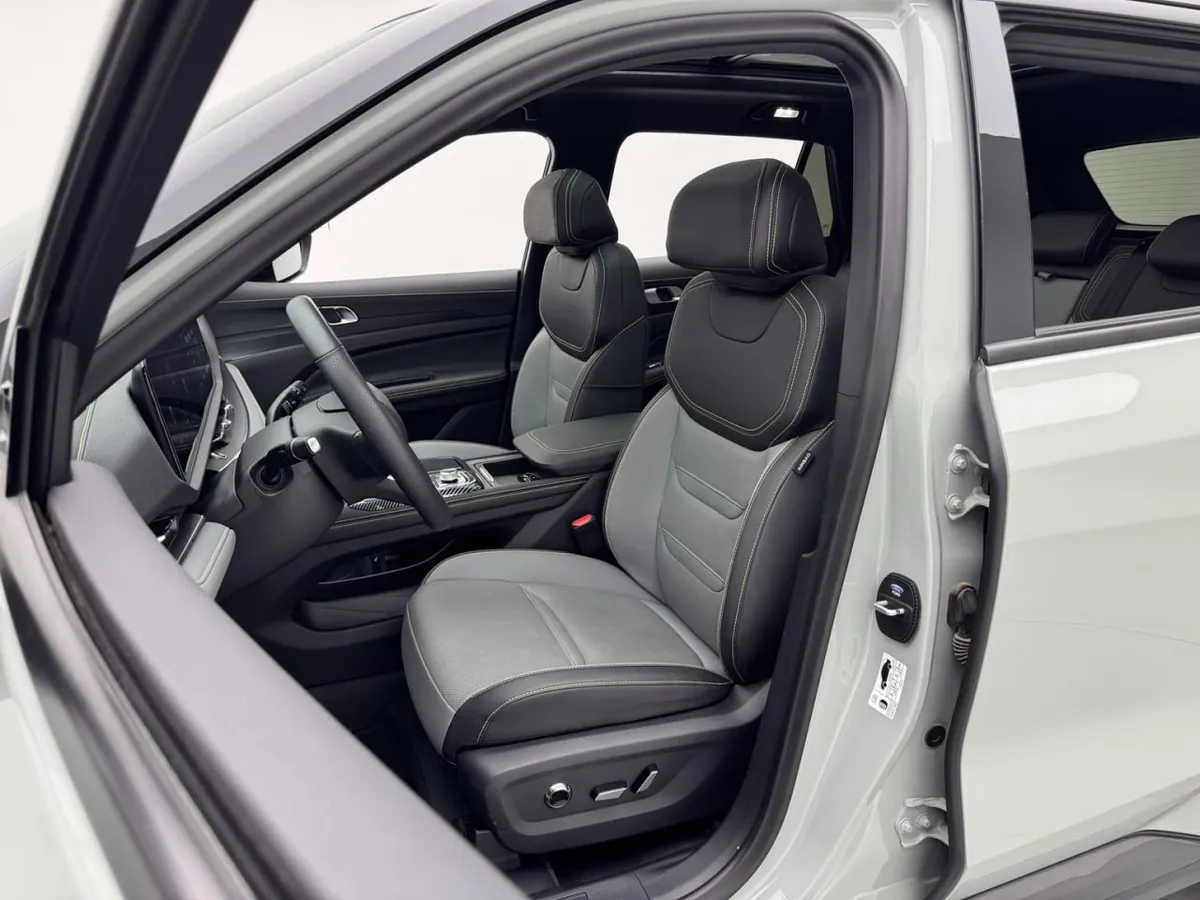FORD EQUATOR SPORT PREMIUM PLUS 2025