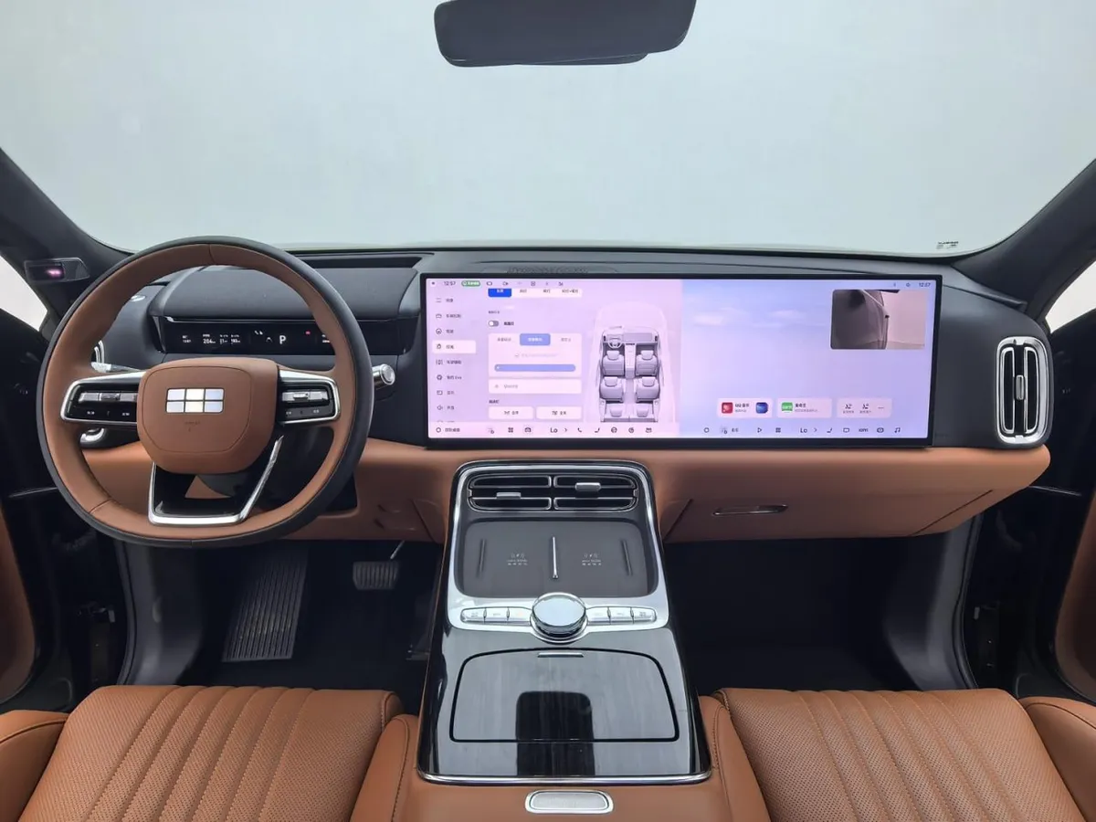 GEELY M9 AWD NAVIGATOR EDITION 2025