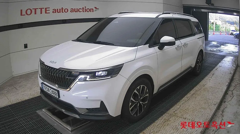 KIA CARNIVAL NOBLESSE 2022