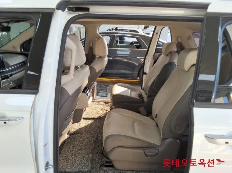 KIA CARNIVAL NOBLESSE 2022