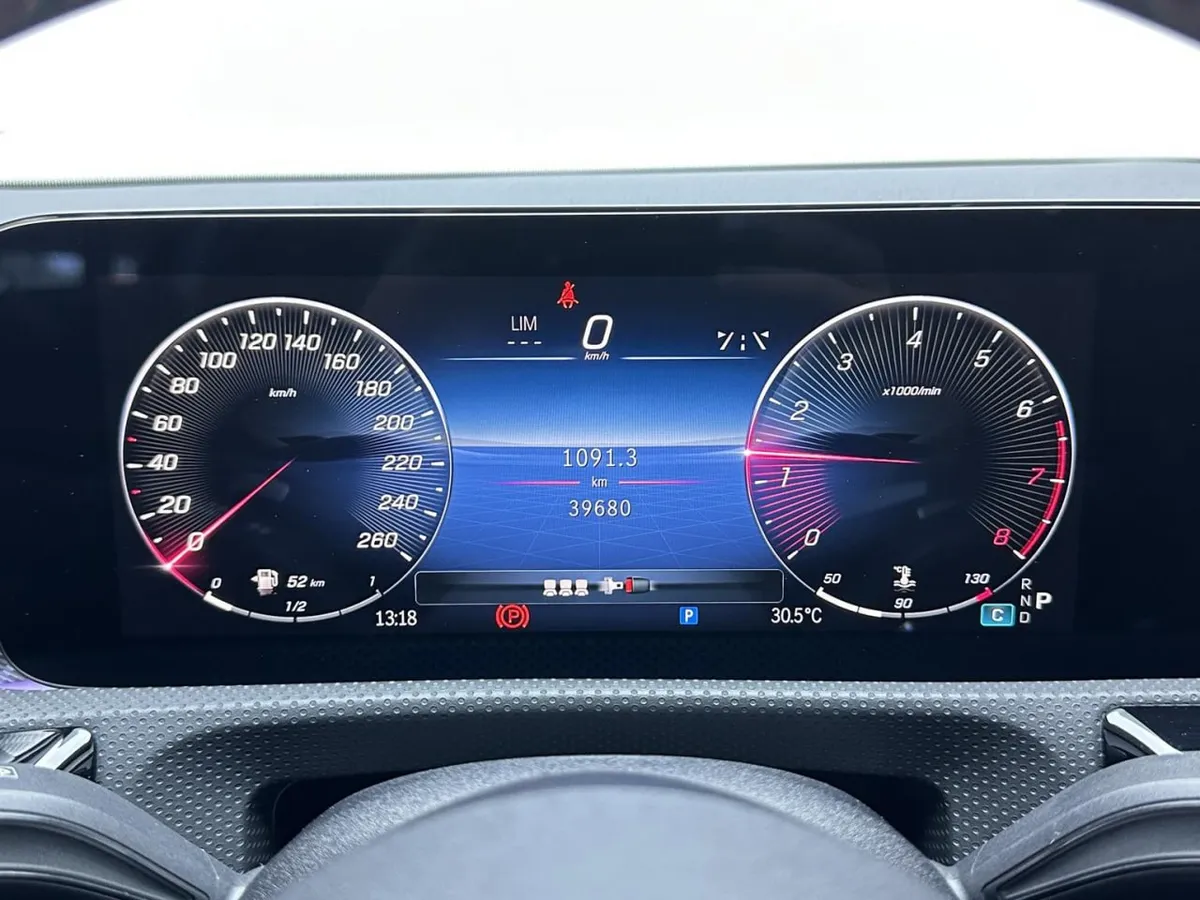 MERCEDES-BENZ A-CLASS A 200L FASHION EDITION 2023