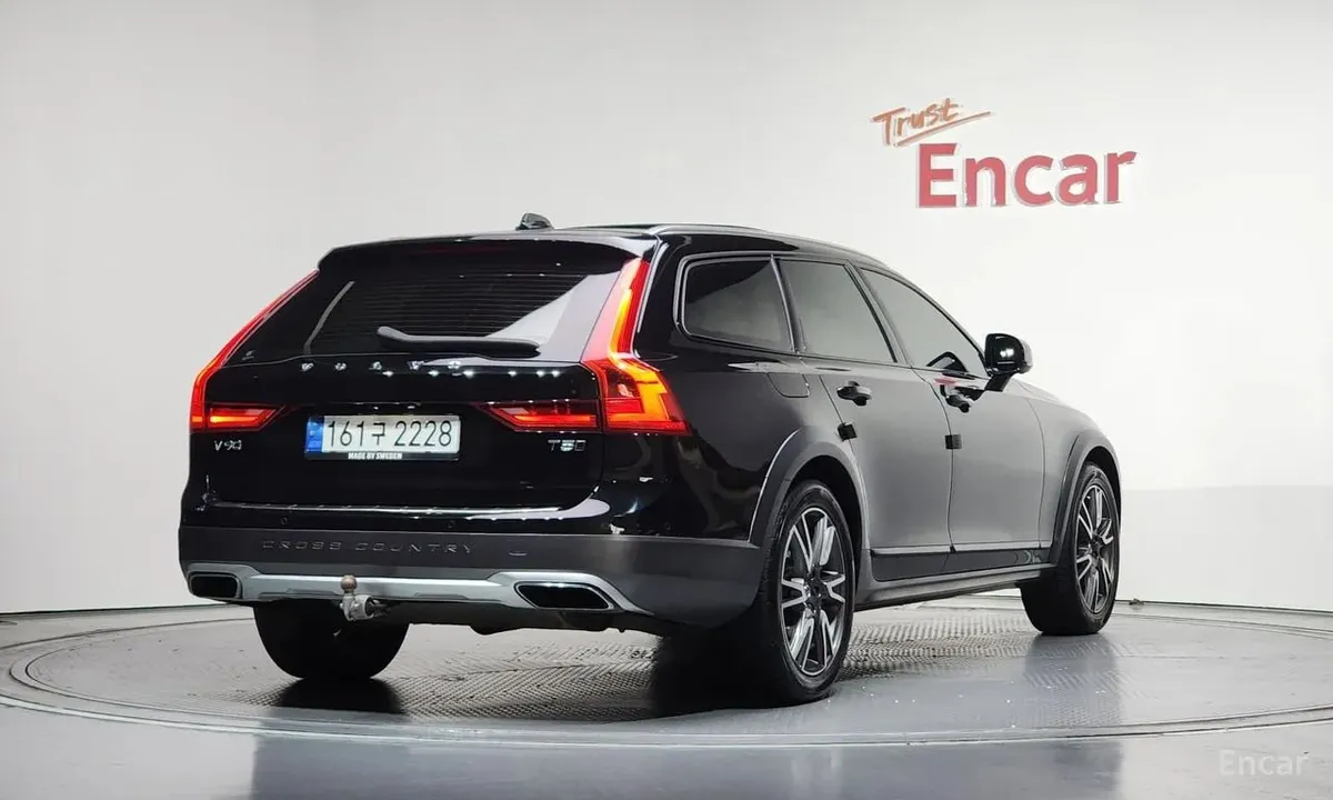 VOLVO V90 ПОДОГРЕВ ВЕНТИЛЯЦИЯ И ПАМЯТЬ ПЕРЕДНИХ СИДЕНИЙ 2019