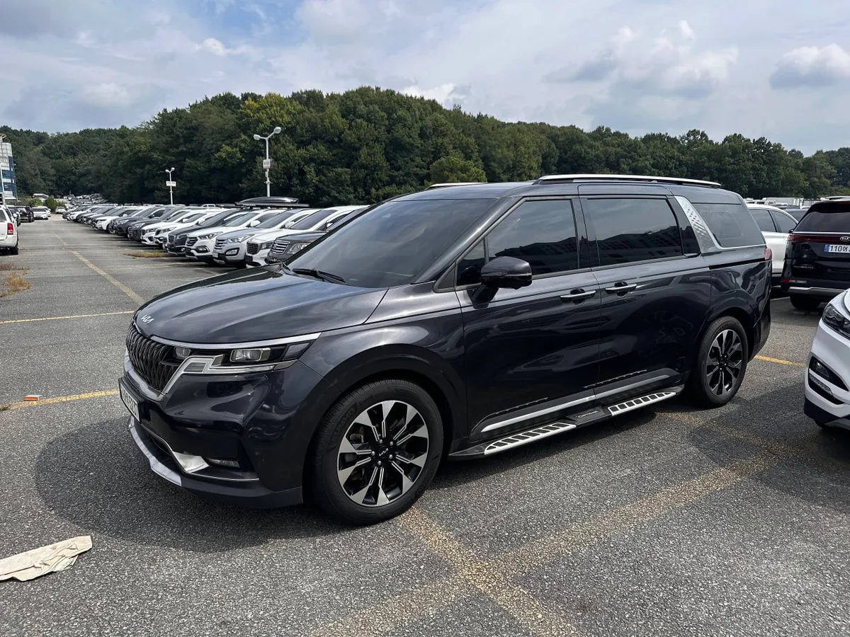 KIA CARNIVAL SIGNATURE 2021
