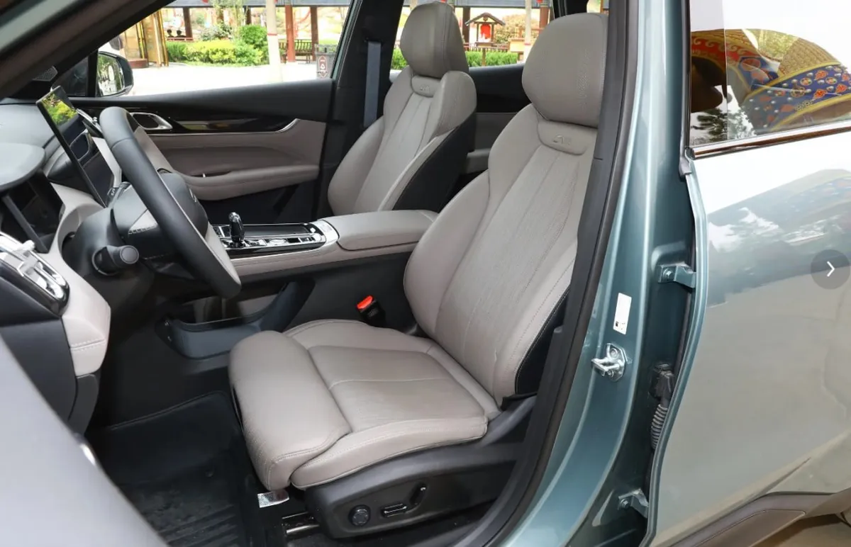 GEELY BOYUE L 2026
