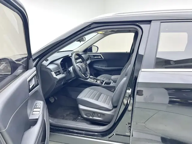 MITSUBISHI OUTLANDER PREMIUM 2023
