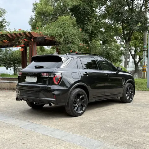 LYNK & CO 01 DARK 01 AWD DARK EDITION 2022