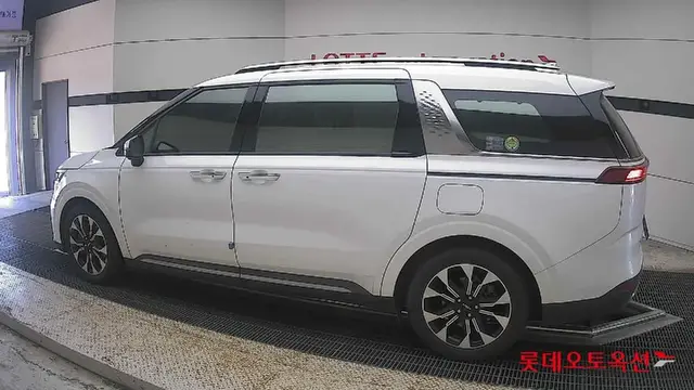 KIA CARNIVAL SIGNATURE 2022