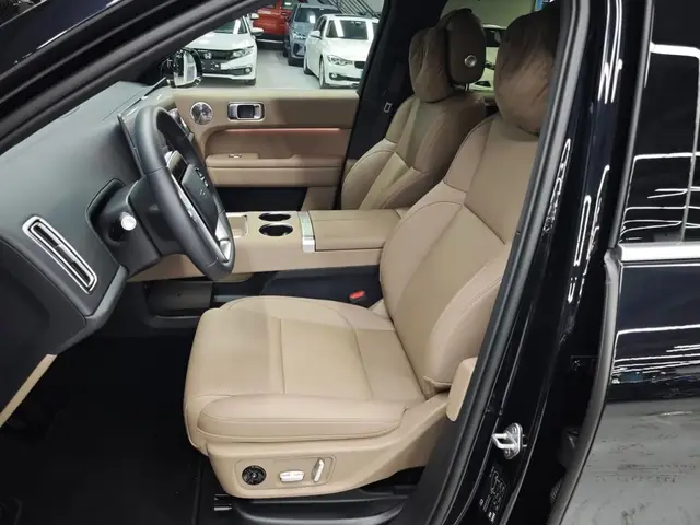 LI AUTO L6 2025