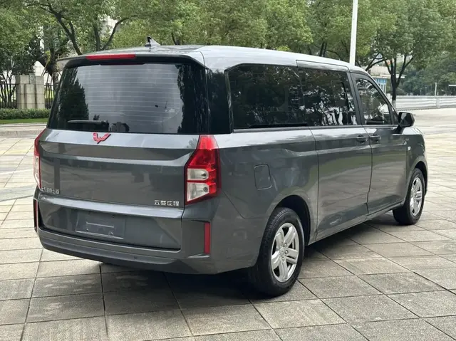 WULING JOURNEY DELUXE EDITION 2023
