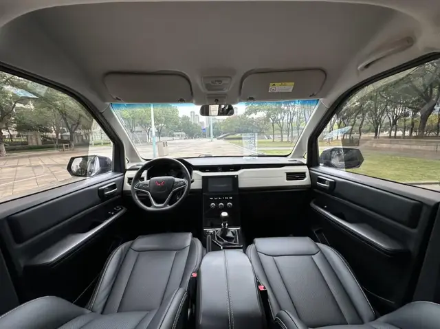 WULING JOURNEY DELUXE EDITION 2023