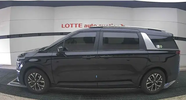 KIA CARNIVAL 2023
