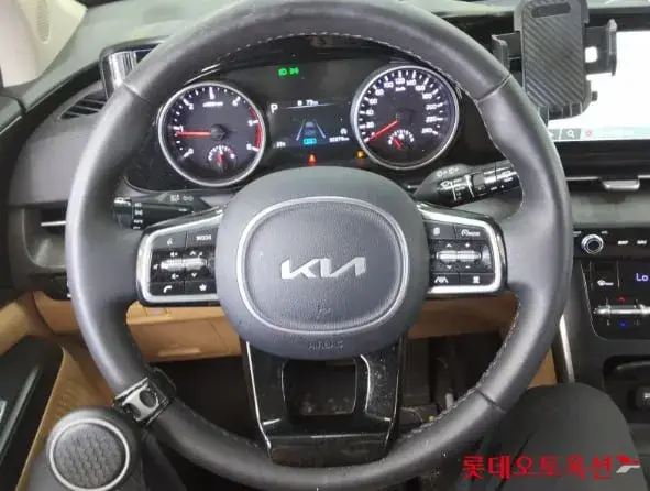 KIA CARNIVAL 2023