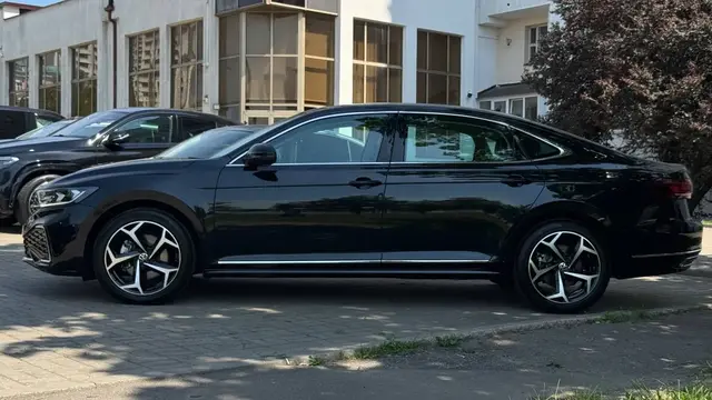 VOLKSWAGEN PASSAT OUTSTANDING 2024