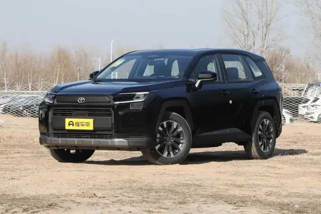 TOYOTA RAV4 LUXURY 2026