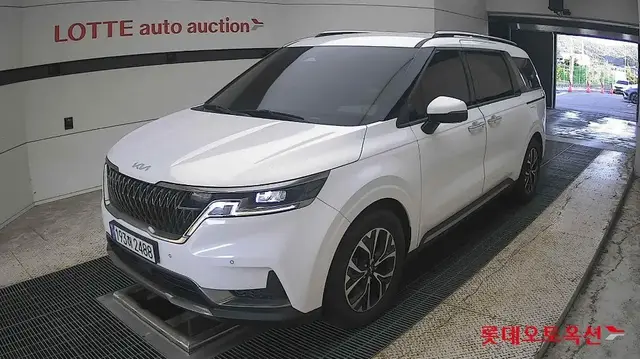 KIA CARNIVAL NOBLESSE 2022