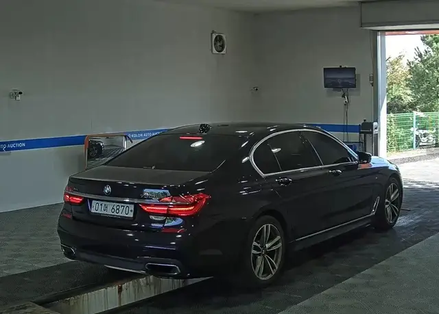 BMW 7 SERIES 2018