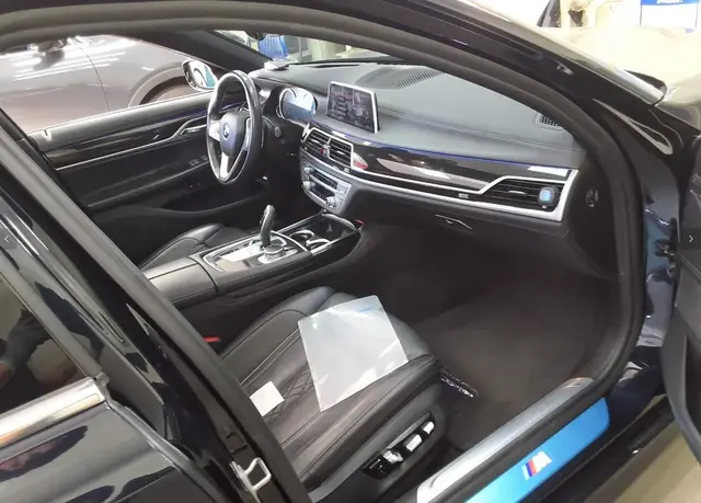 BMW 7 SERIES 2018