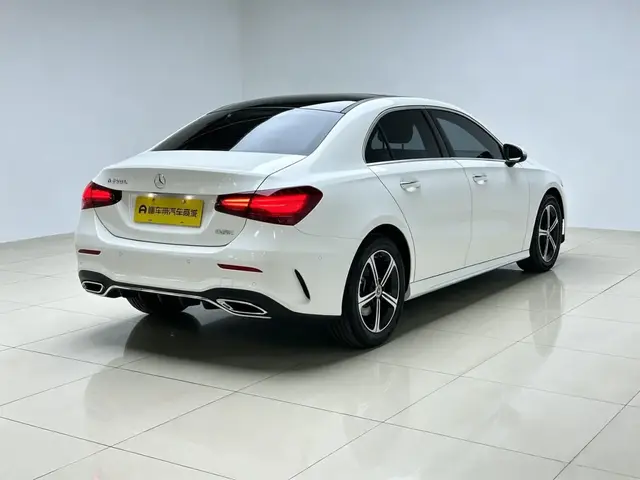 MERCEDES-BENZ A-CLASS A 200L FASHION EDITION 2023