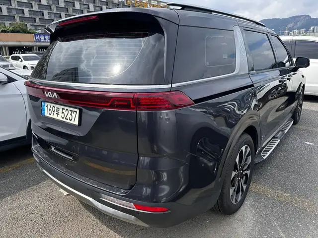 KIA CARNIVAL SIGNATURE 2021