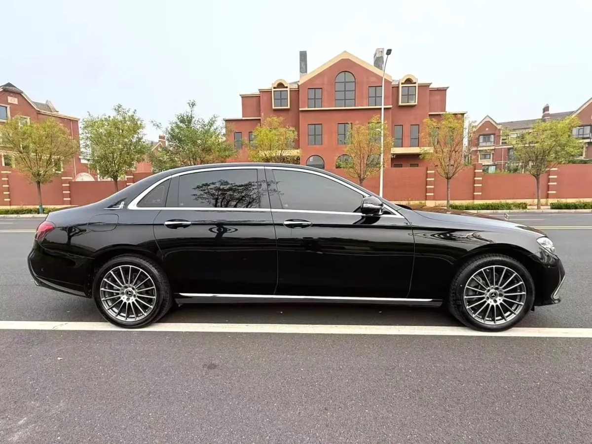 MERCEDES-BENZ E-CLASS 2023