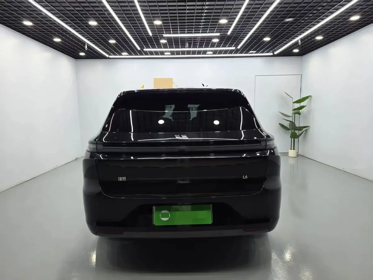 LI AUTO LI L6 2025
