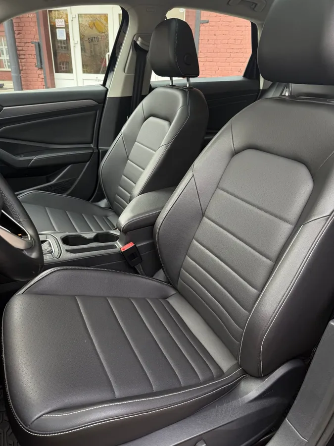VOLKSWAGEN JETTA VII 2022