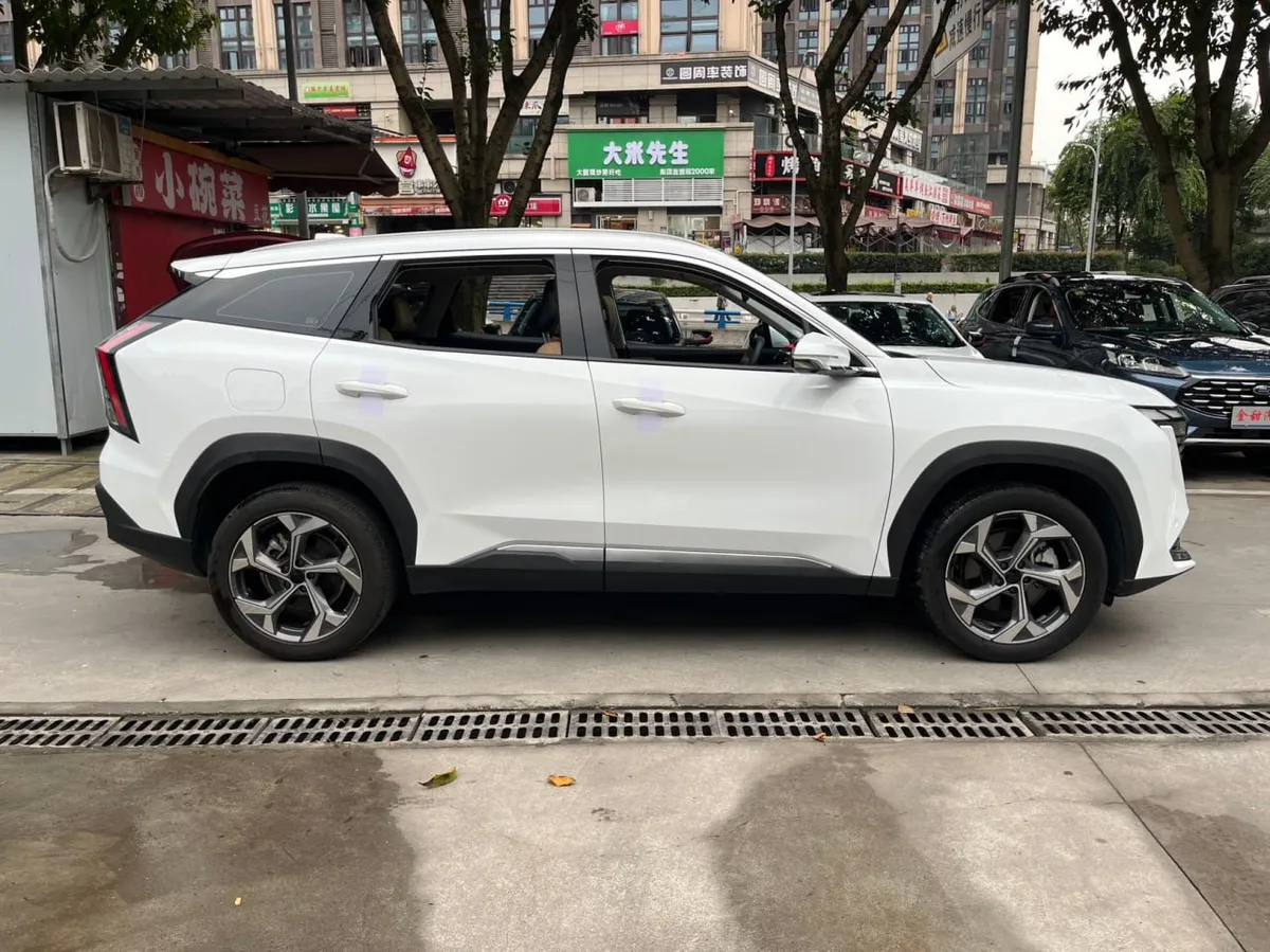 GEELY BOYUE L PREMIUM 2023