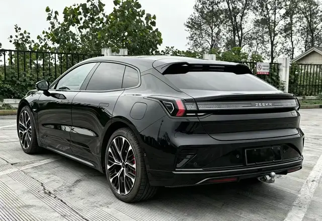 ZEEKR 001 ULTRA 2025
