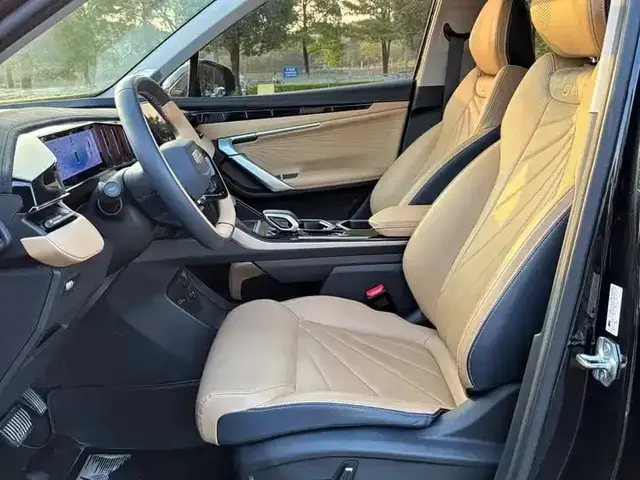 GEELY BOYUE L PREMIUM 2023