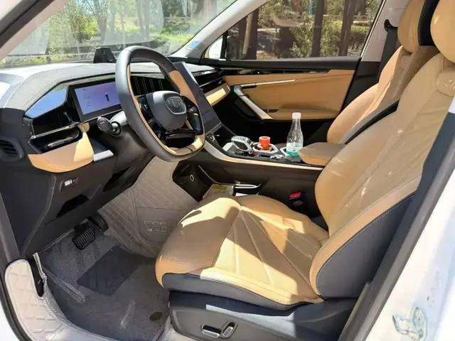 GEELY BOYUE L PREMIUM 2022