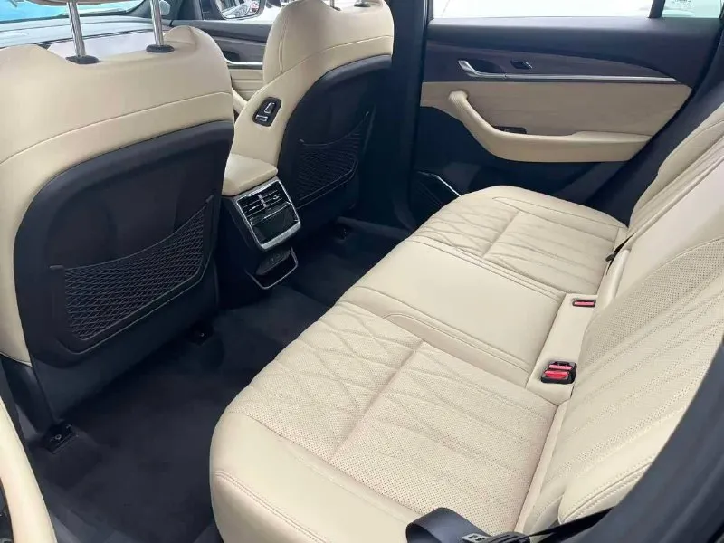GEELY XINGYUE L 2025