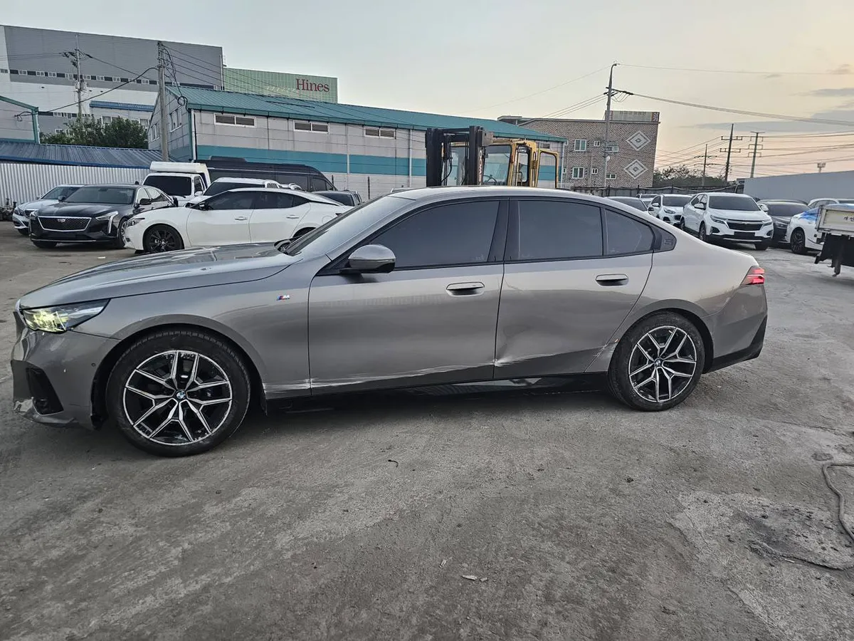 BMW 520I MSPORT 2025