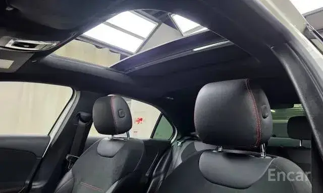 MERCEDES-BENZ A250 4MATIC SEDAN 2022