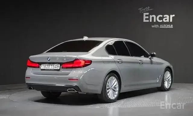 BMW 520I LUXURY 2021