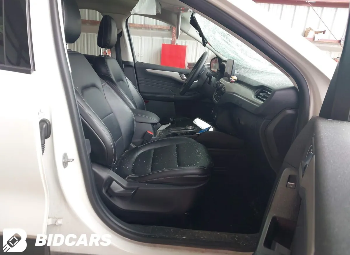FORD ESCAPE SEL 2022