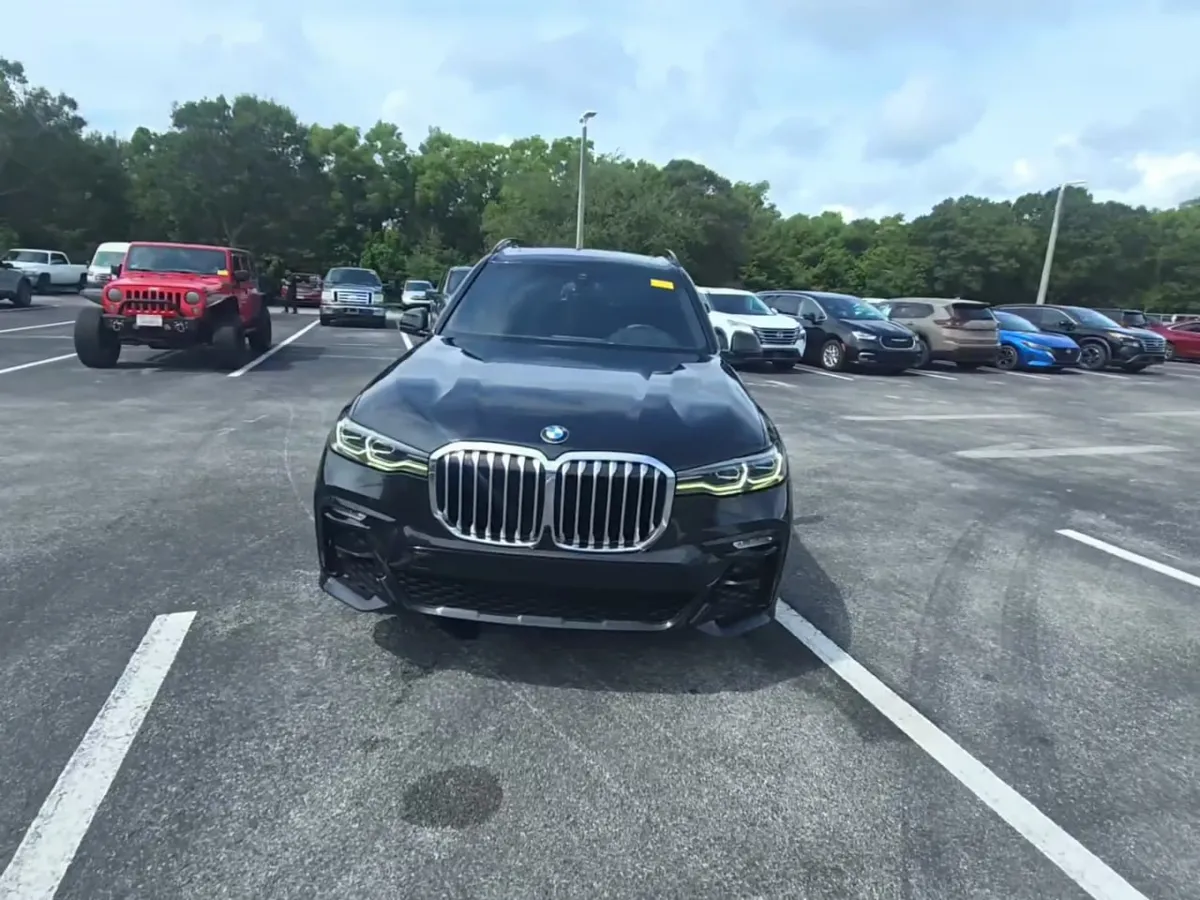 BMW X7 SPORTS ACTIVITY VEHICLE 2022